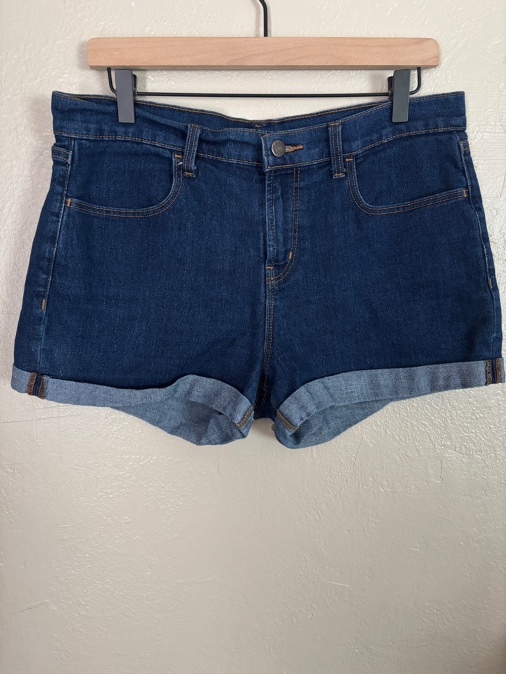 Old Navy Denim Short Rolled Cuff Women’s Size 12 Dark Wash